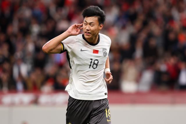 华体会体育官方入口-【热身赛】杜月徵凌空世界波！U23国足1比0胜越南U23